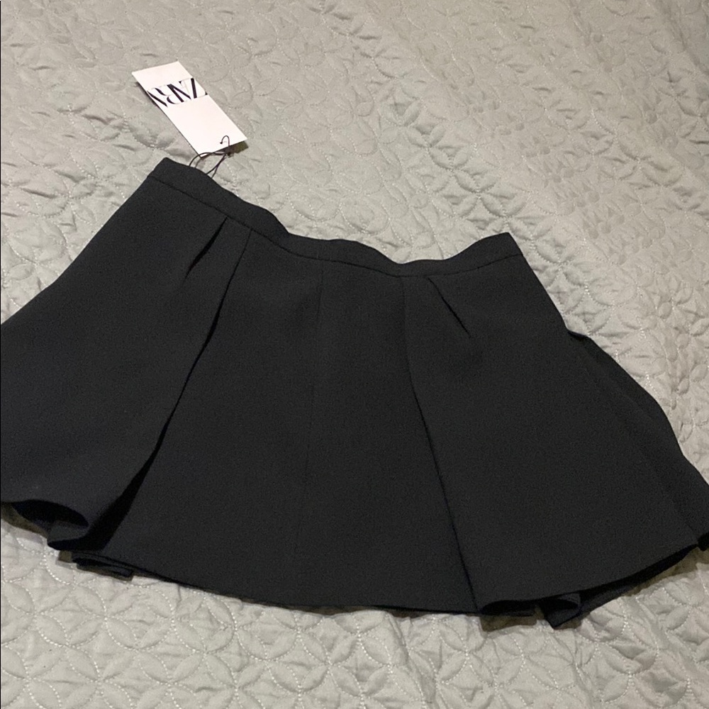 Zara Elegant Black Mini Skort
